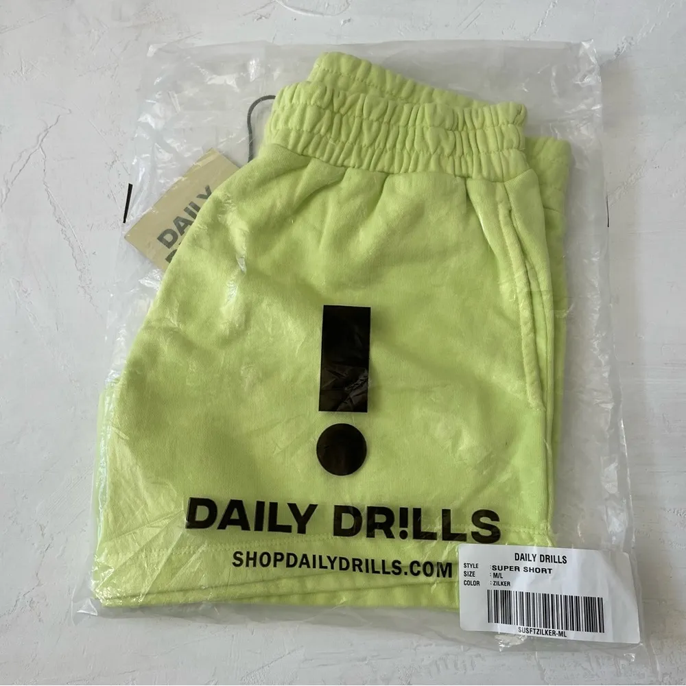 Sweat Shorts in Zilker Size M/L NWT - Image 2