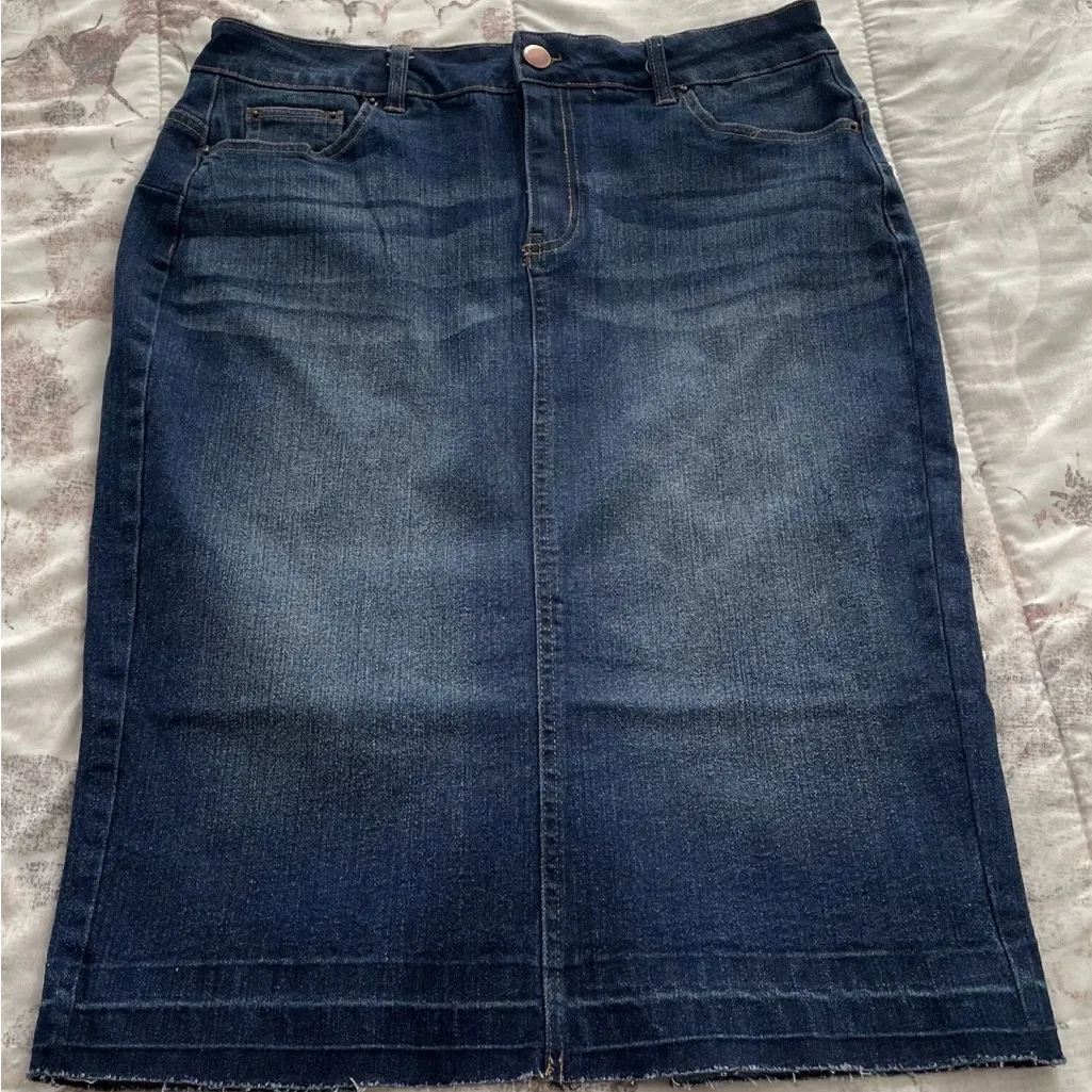 NWT Labijou Denim knee length pencil skirt, size 3X plus preppy trendy back slit - Image 12
