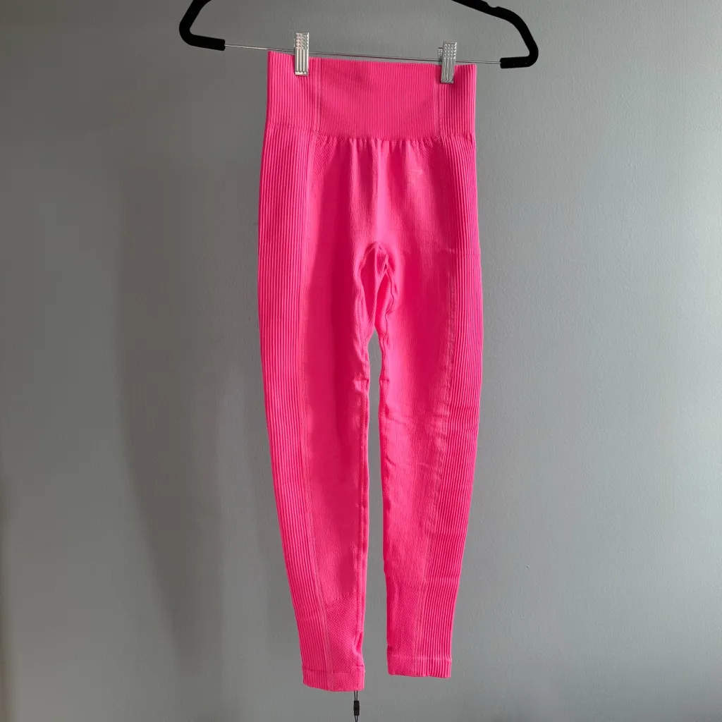 NWT Gymshark Ultra Seamless Leggings, Cyber Pink | Size Small - Image 5