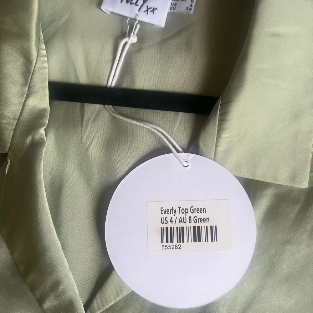 Princess Polly Green Short Sleeve Crop Button Down - Image 2