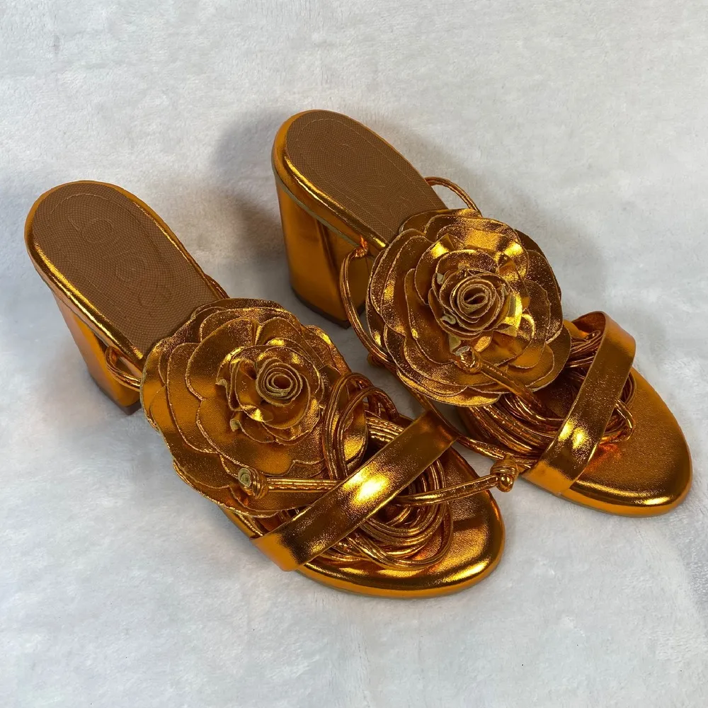 Lovella Metallic Gold Flower‎ Thong Sandals Heels Party Wedding Shoes Size 8/38 - Image 3