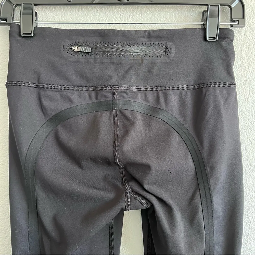 Lululemon Scalloped Mesh Leggings Black Size 4 - Image 4