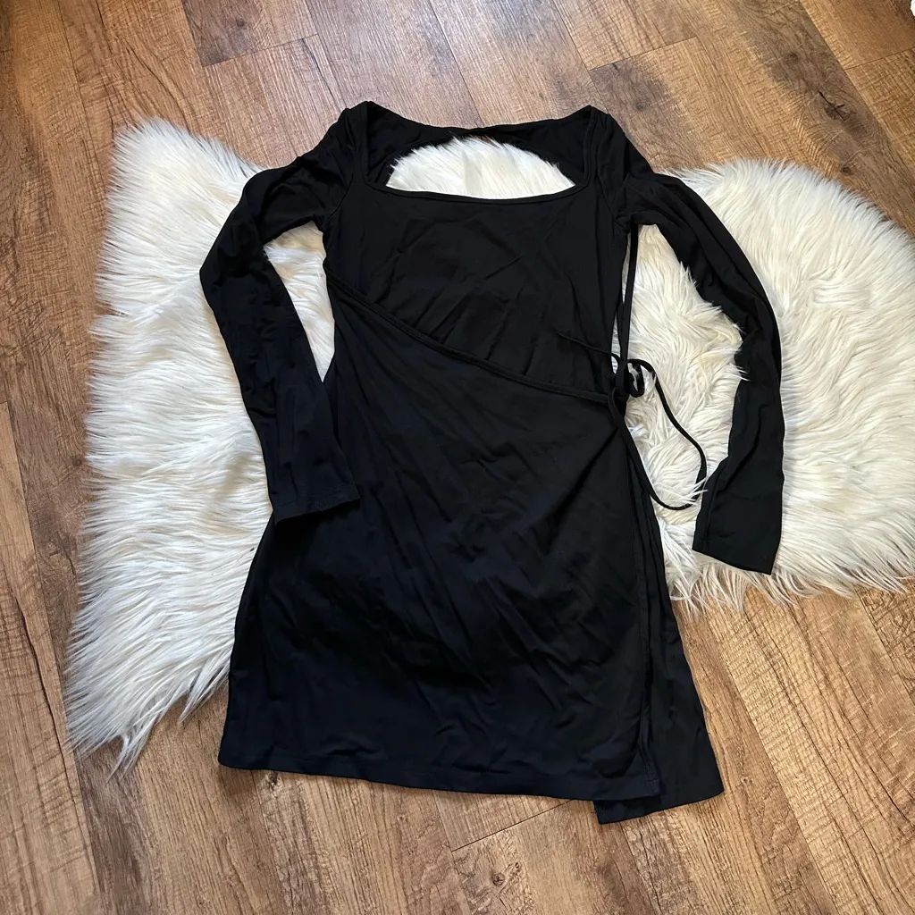 RUMORED Swan Lake Open Back Mini Dress Black Size M - Image 5