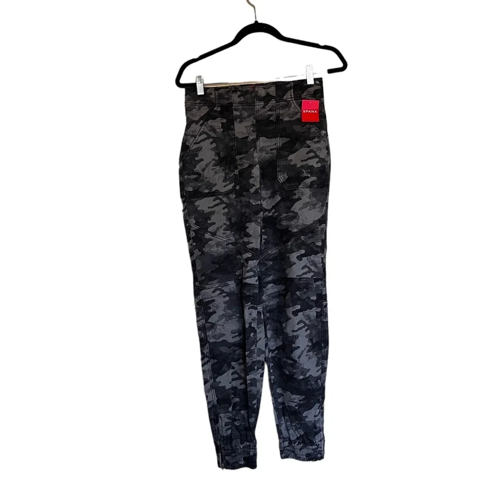 NWT SPANX Stretch Twill Cargo Jogger Pant BLACKWASH CAMO M - Image 12