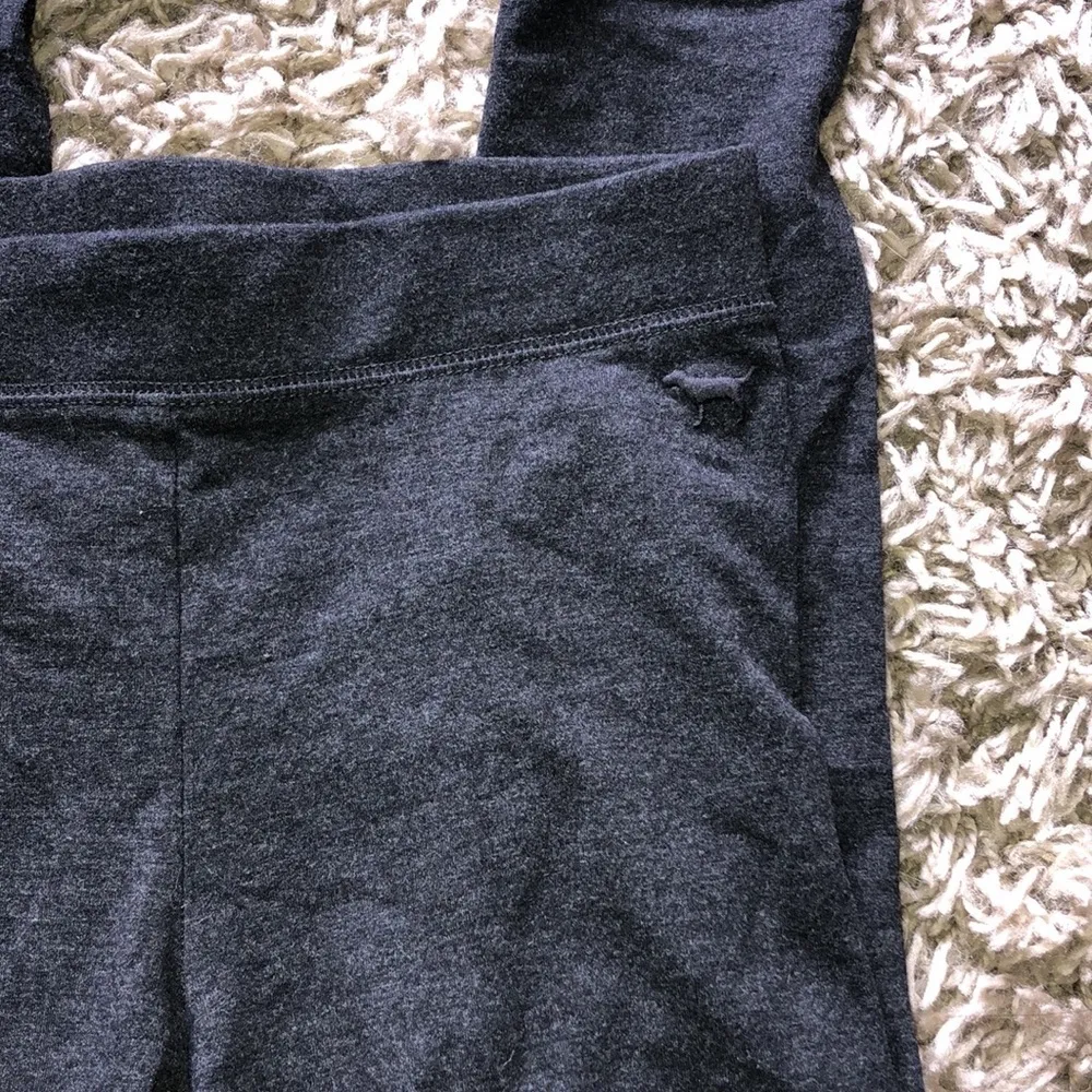Pink Victoria’s Secret gray leggings size XS comfy cozy leggings pants casual - Image 2