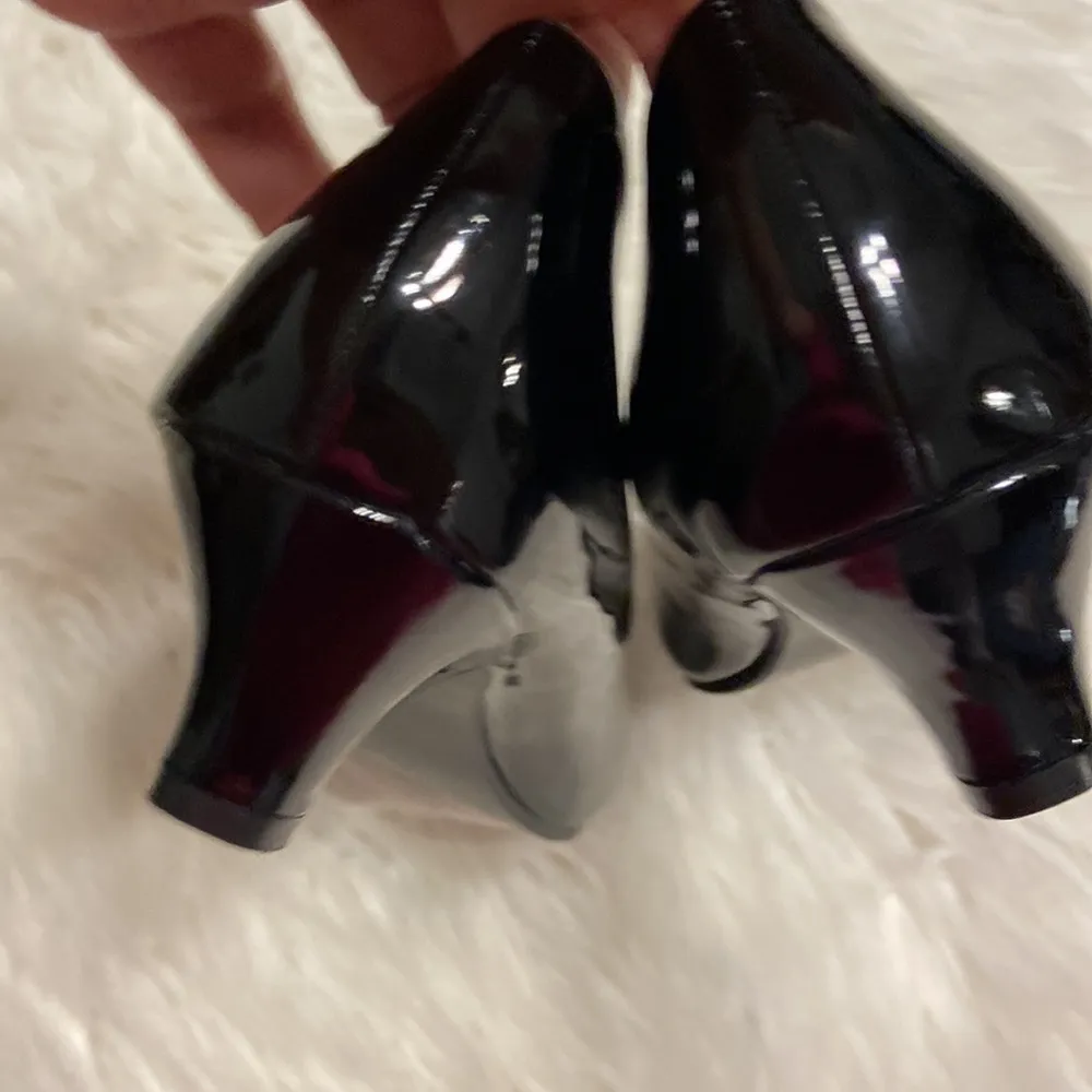 Forever Women’s Shoes size 7.5 BNWOT please see pictures heel 2” stable - Image 6