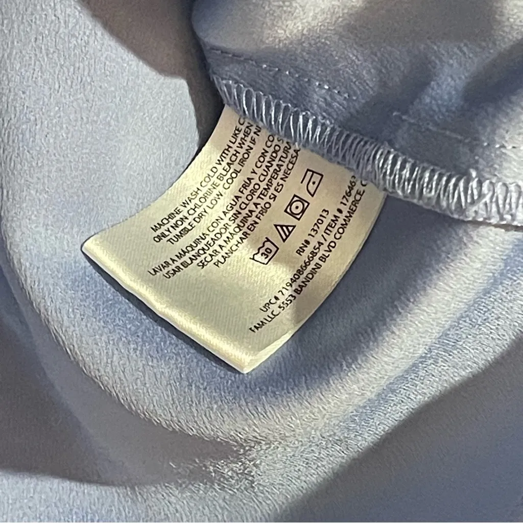 Banana Republic Blouse Elegant Blue Women's M Top Cap Sleeve Pleated V Neck - Image 7