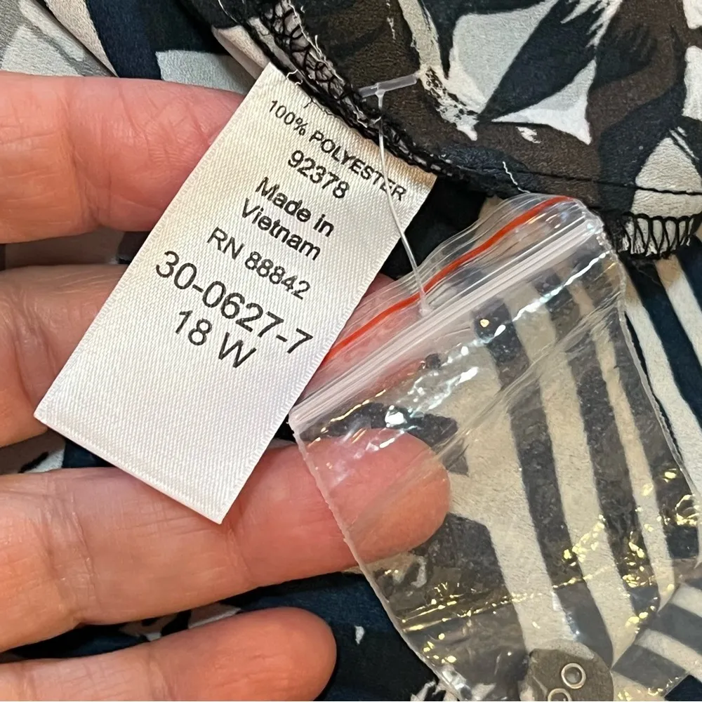 DENIM 24/7 blouse top shirt tunic black white high low size 18W - Image 7