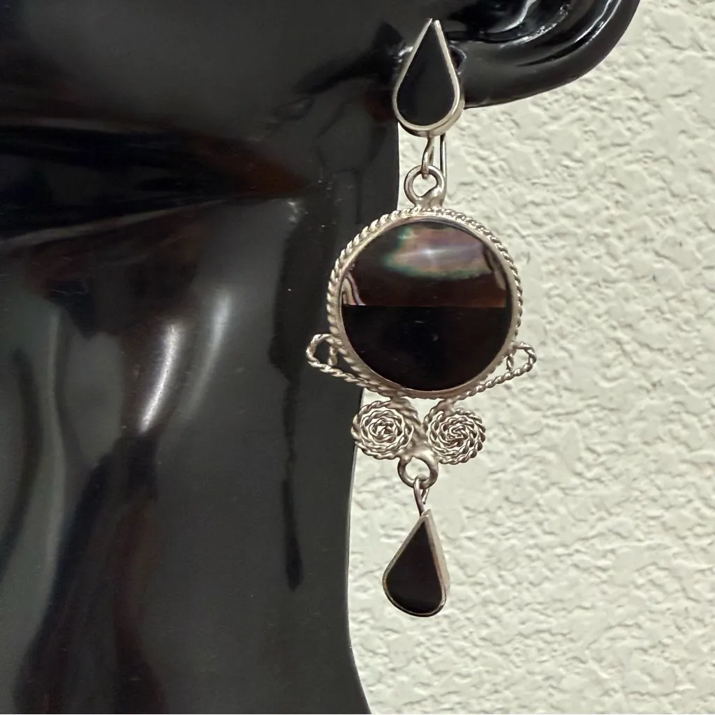 Vintage Unsigned Handcrafted Silver Abalone Shell Black Onyx Dangle Earrings - Image 2