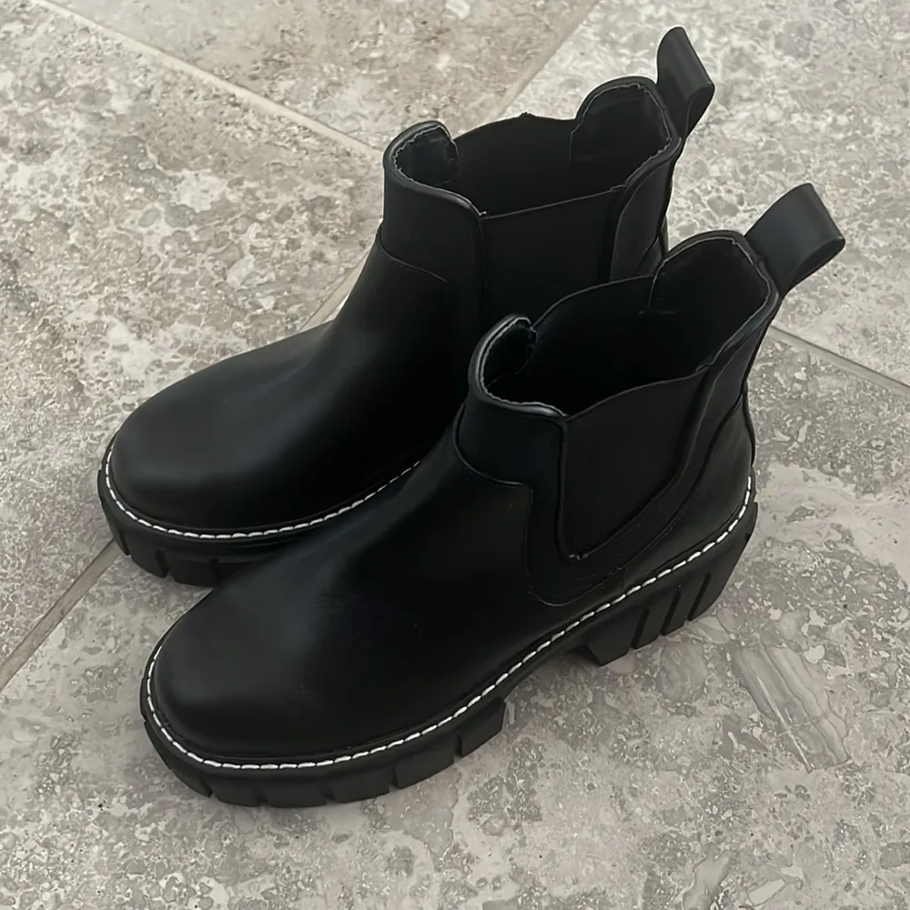 NEW BCBG Women's Ulysa Lug Sole Chelsea Booties, Size 5.5M / 35.5M New w/o Box $ - Image 10