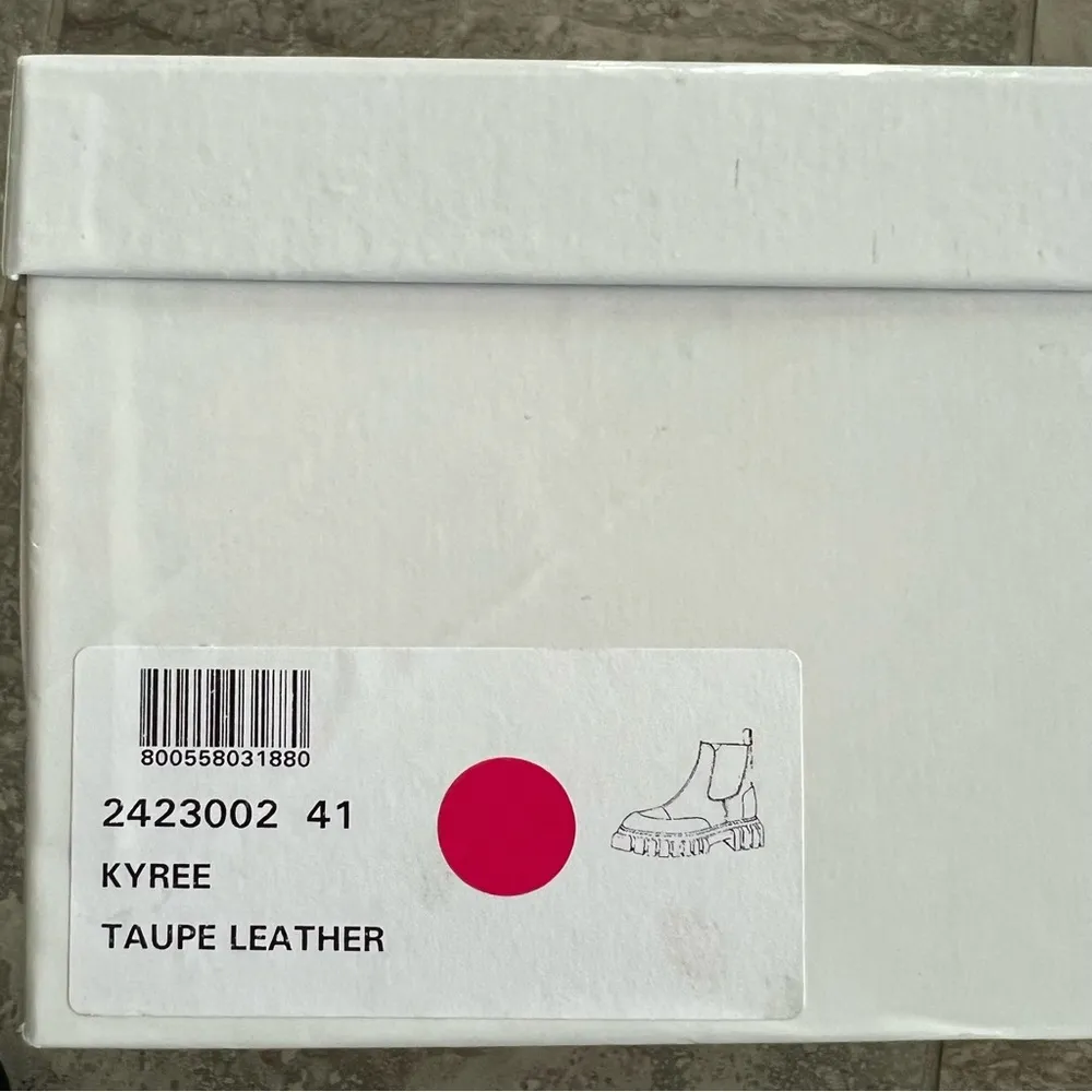 La Canadienne Kyree Taupe Leather Bootie (Made in Italy) Size 41 New in Box Tan - Image 8