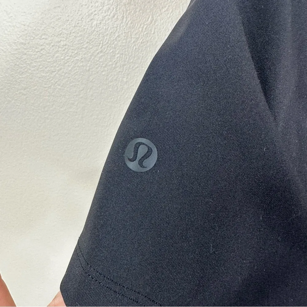 Lululemon On The Fly Shorts 2.5" Inseam Womens 4 in Black W7AROS - Image 5