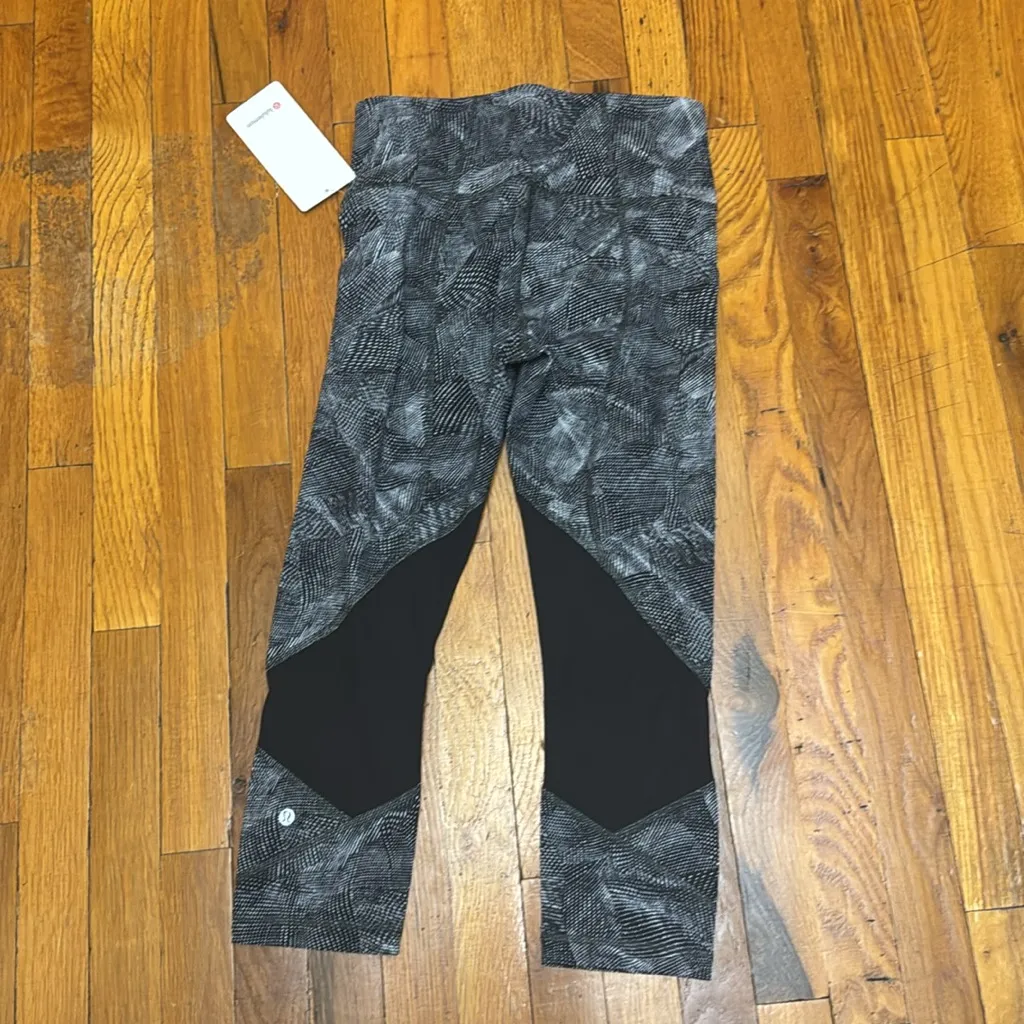 Lululemon brand new pants - Image 6