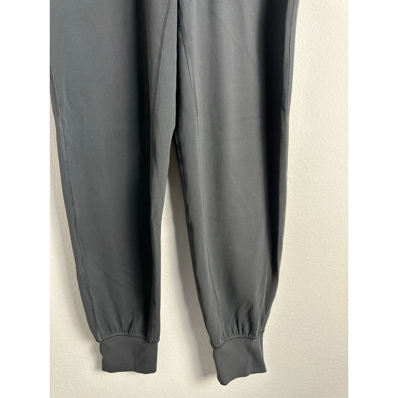 Lululemon Women's Align Jogger Pants 28" Size 6 Graphite Grey Black - Image 3