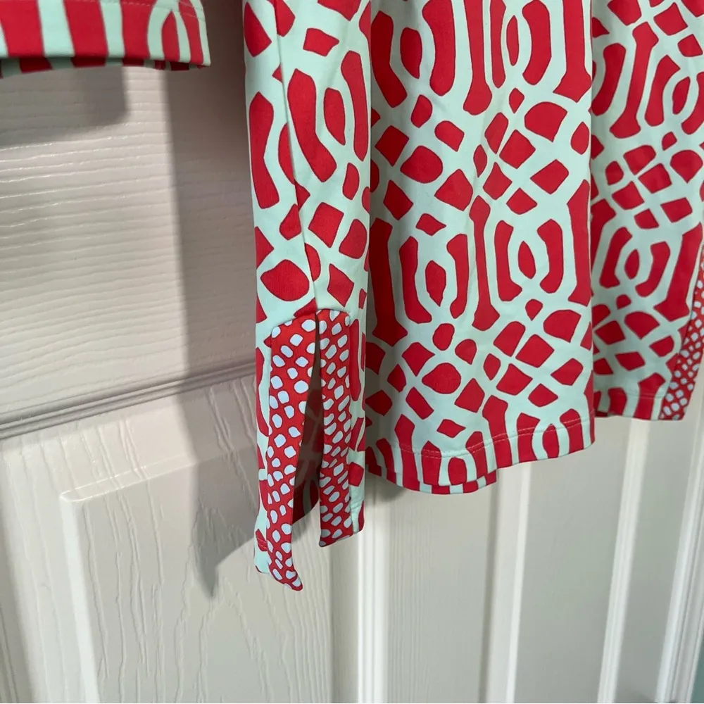 J. McLaughlin Catalina Cloth Tunic Top 3/4 Sleeves Size S Gold Buttons Pink Aqua - Image 4