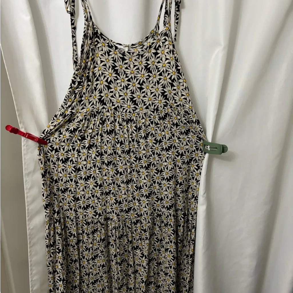 Carly Jean Los Angeles Daisy Print Maxi Dress - Image 2
