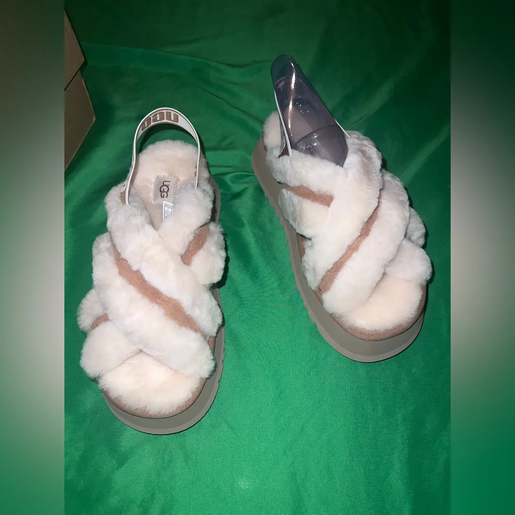 New UGG Fluffy Sandals in Cream and Tan size 8 - Image 3