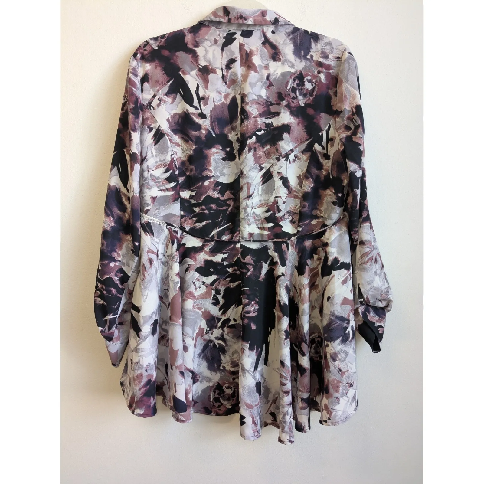 SIMPLY VERA WANG Women's Blouse Top Purple Abstract Roll Tab Sleeve Button Sz L Black Size L - Image 13