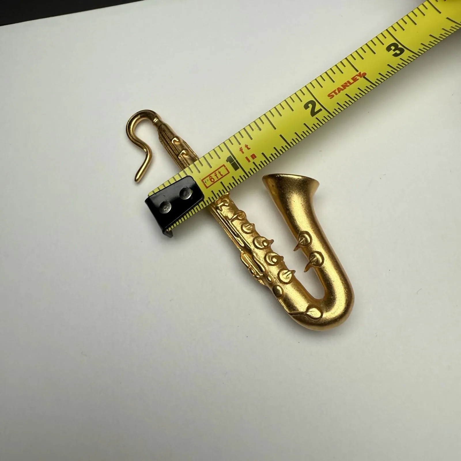 Signed KJL Gold Tone Saxophone Musical Instrument Brooch Pin Kenneth Jay Lane - Image 3