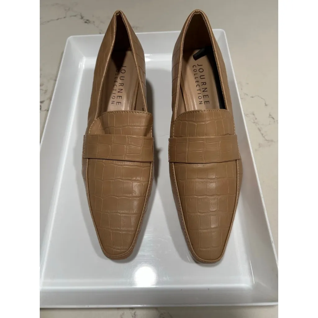 NEW Journee Collection Tan Faux Alligator Celina Pumps 6.5 $95 - Image 4