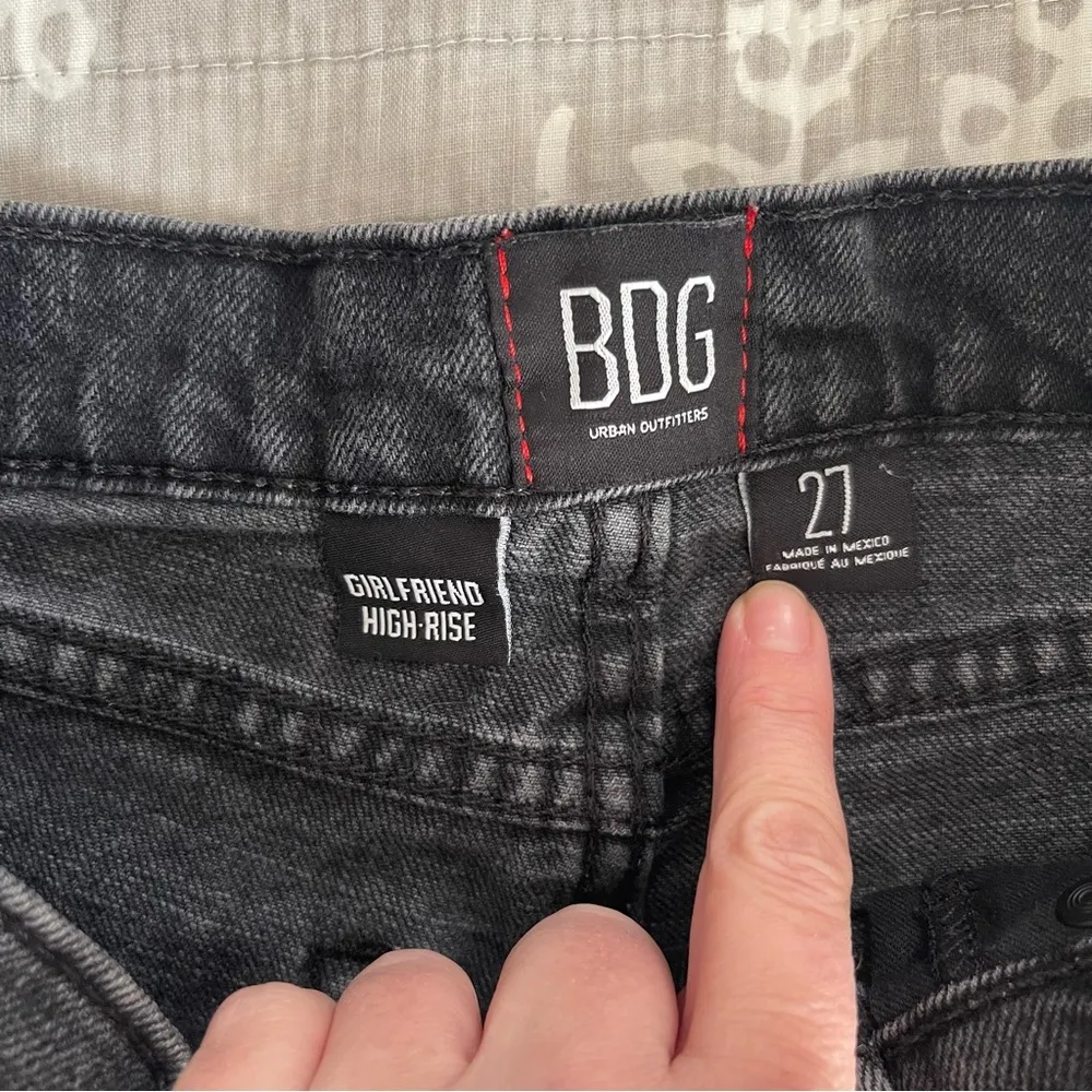 BDG Urban Outfitters Black Denim Cut Off Shorts Jorts Size 27 4 Small Girlfriend - Image 3