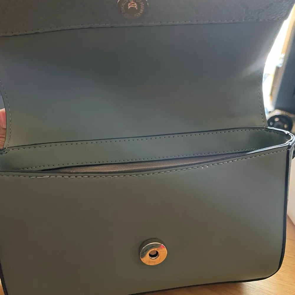 Nine West
Kyelle Flap Embossed Mini Crossbody Bag - Image 5