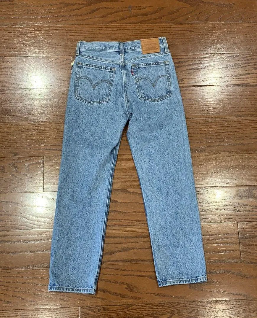 Levi’s NWT  Wedgie Straight Jeans - Image 2