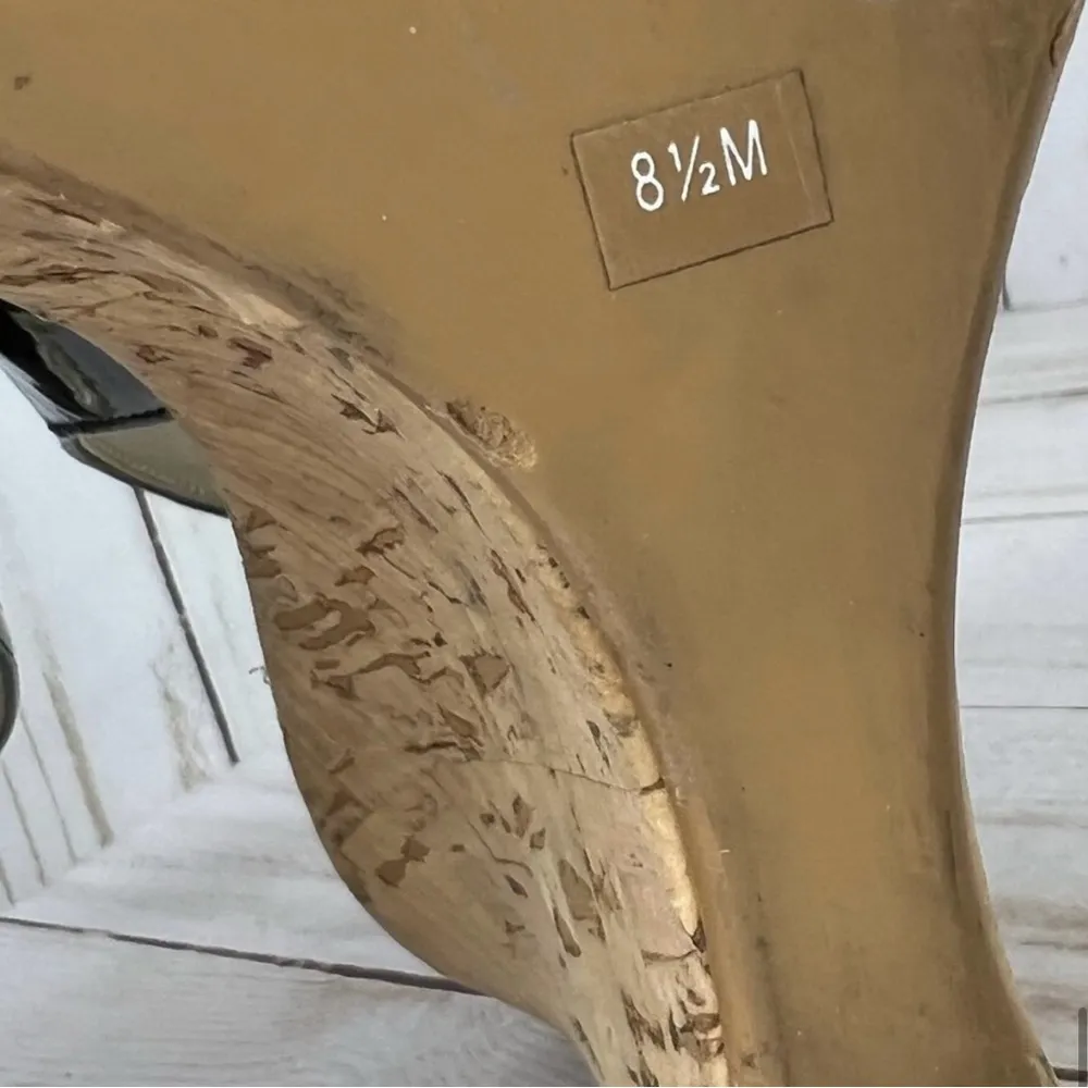 patent leather wedge heel sandals - size 8.5 - Image 14