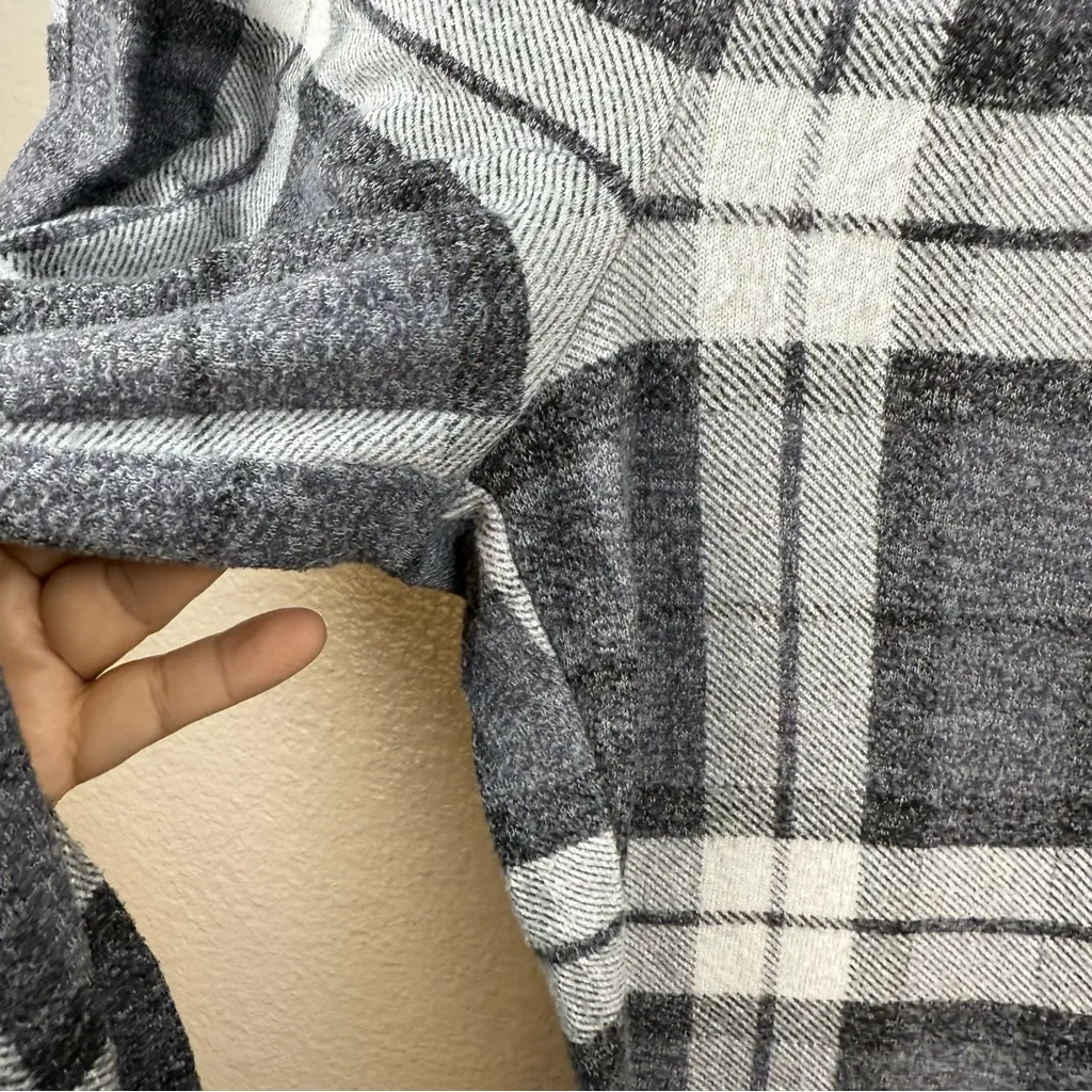 Pink Victoria’s Secret Plaid Gray sleep Pants SZ:L - Image 6