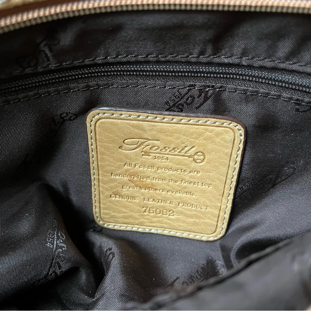 Fossil 1954 Baguette Style Pebble Leather Shoulder Bag - Image 13