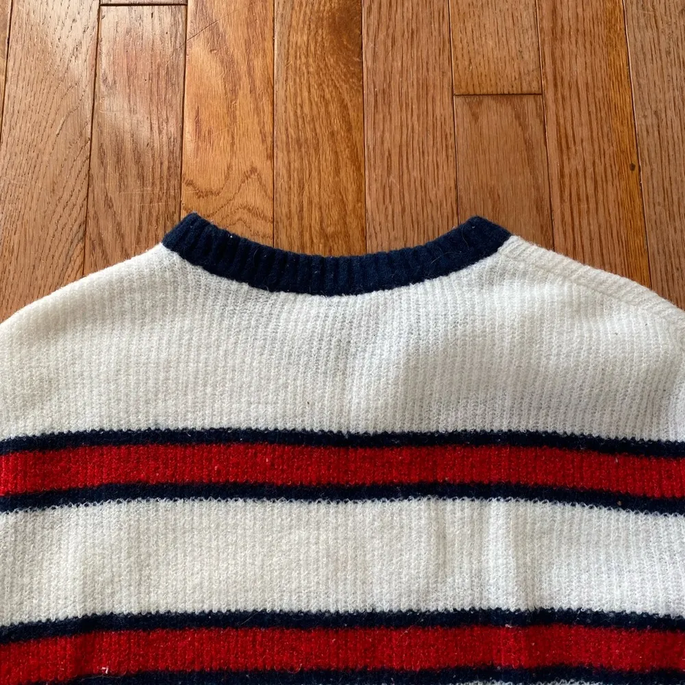 blue white red striped sweater - Image 8