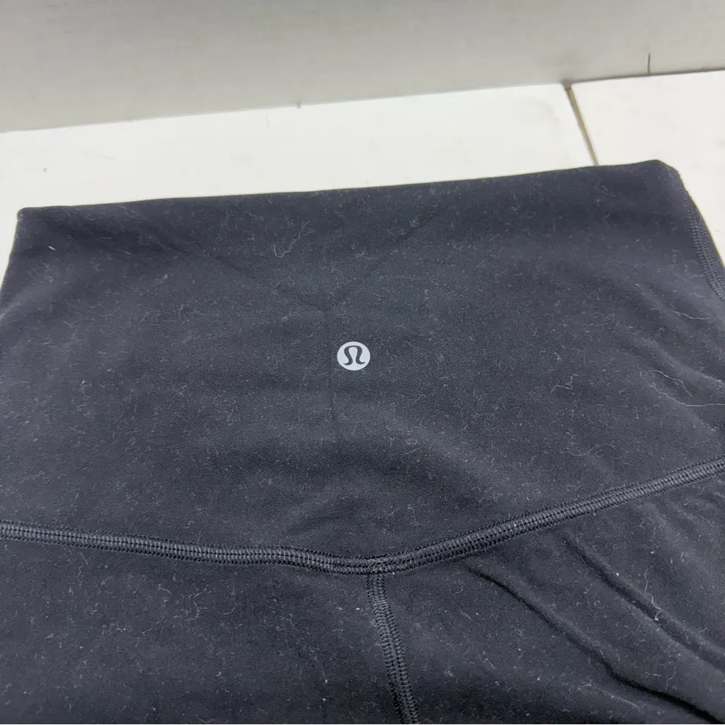 Lululemon Biker Shorts 10" - Image 3