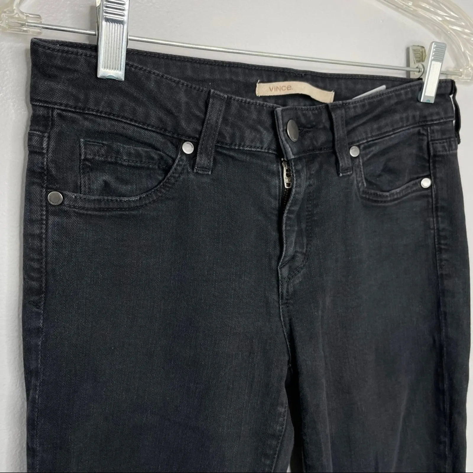 VINCE Black Skinny Jeans Womens Size 26 Black Ankle Zip Quiet Luxury Y2K Revival - Image 4