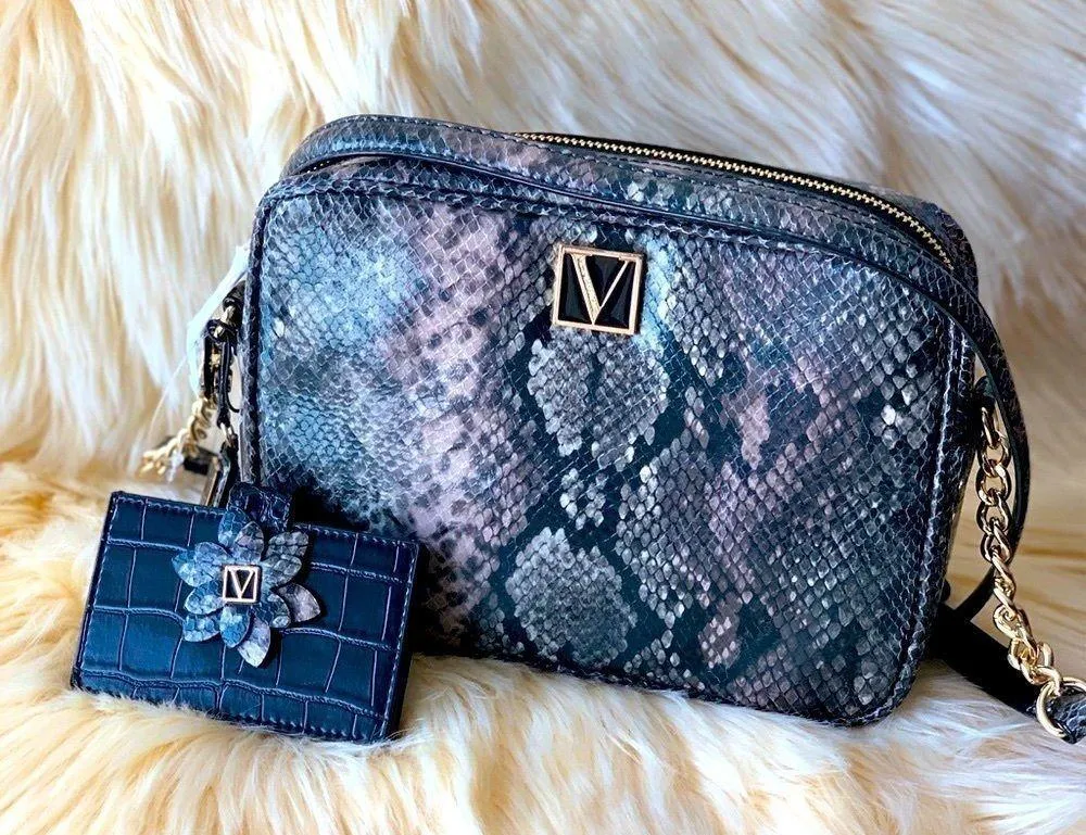 VICTORIA'S SECRET
Top Zip Crossbody & Card Holder - Image 3