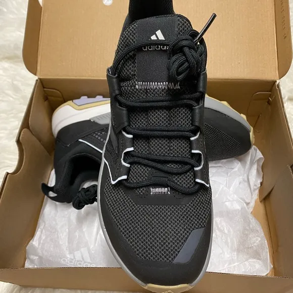 New adidas Terrex Trailmaker Size 6.5 - Image 2