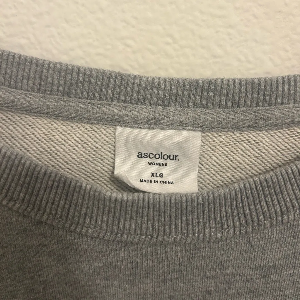 CycleBar Cropped Crewneck Sweatshirt Size XL Gray - Image 4