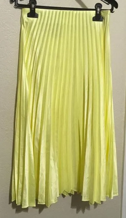 ZARA Pleated Yellow Midi Skirt - Image 4