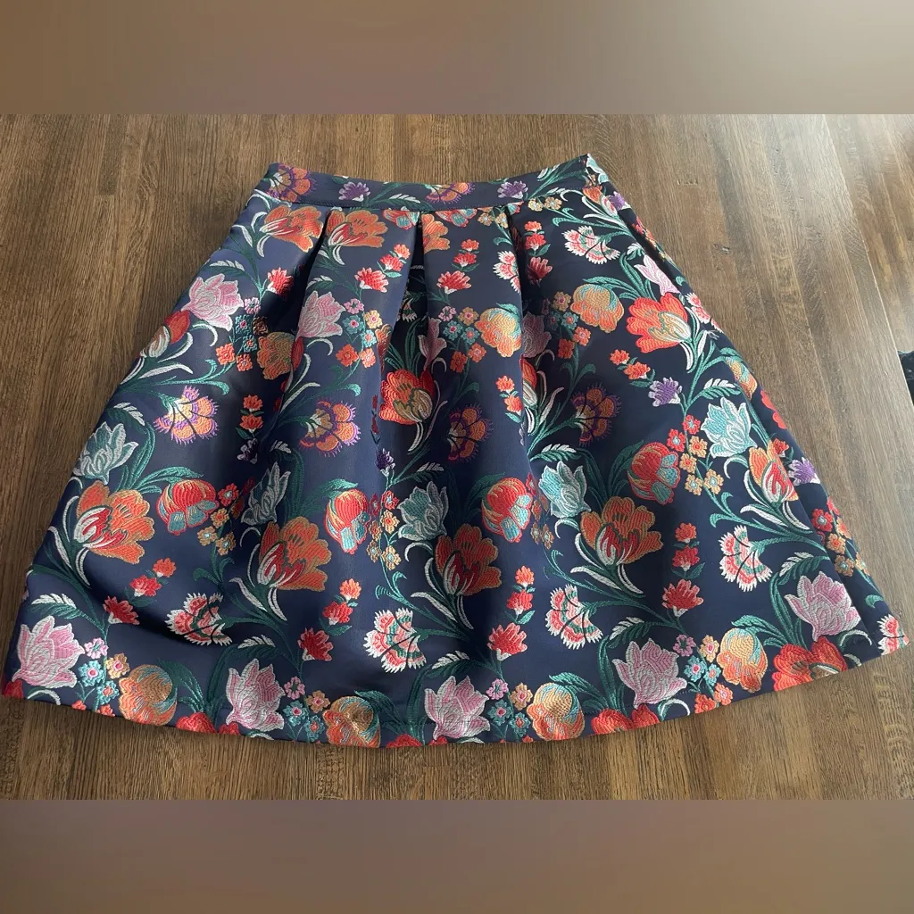 ModCloth Navy Skirt with Embroidered Flower Pattern - Size 10 - Image 2