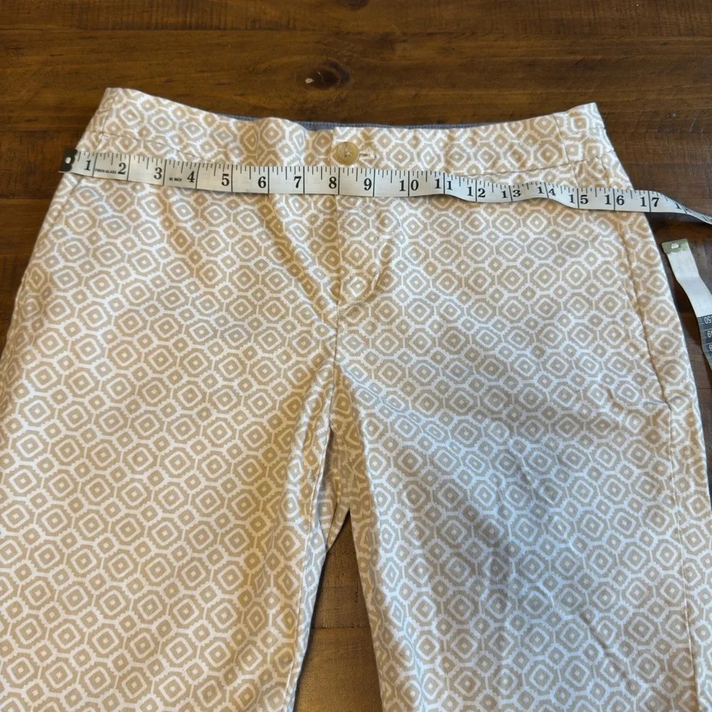 Banana republic Hampton fit women’s shorts beige tan white size 2 nwot - Image 4