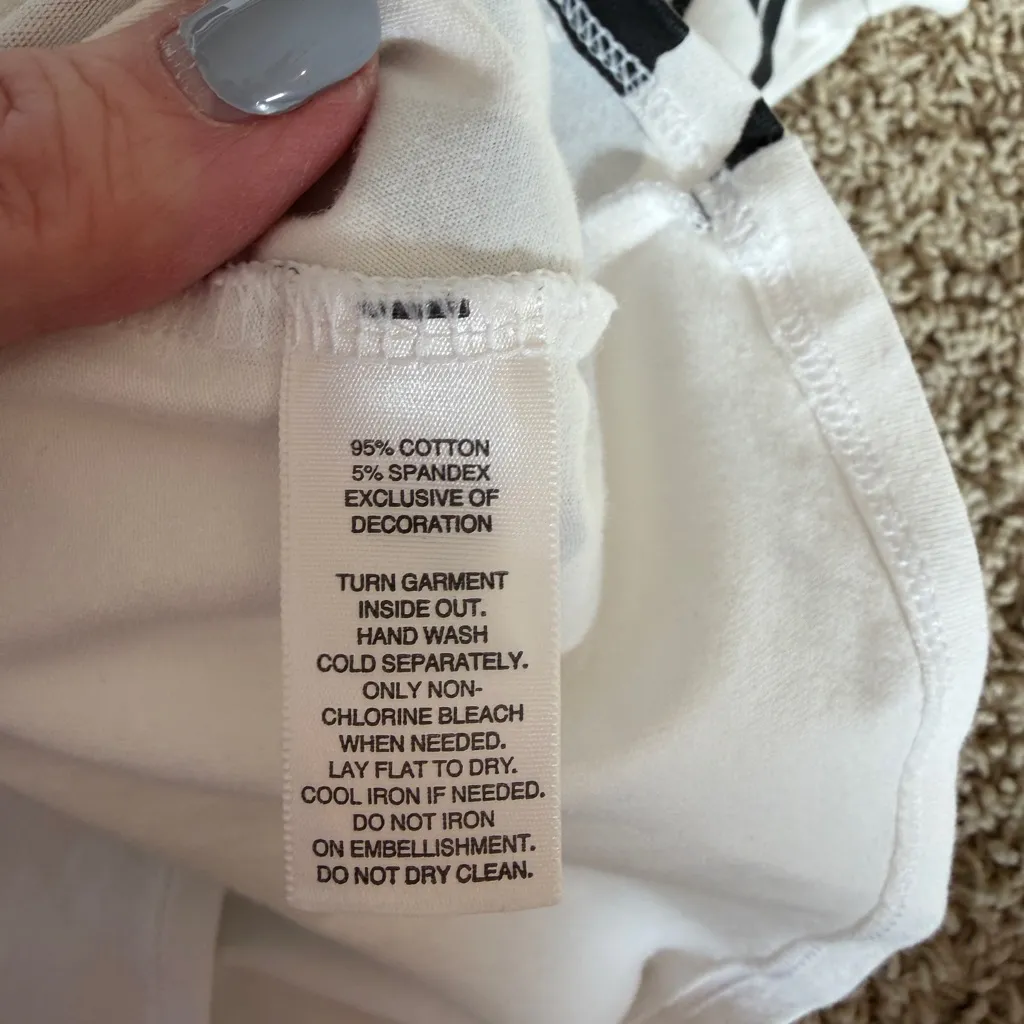 White House Black Market Floral Tee Shirt Size Medium Sequins Sparkly Stretch T1 - Image 5