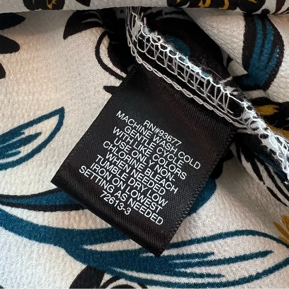 Liz Claiborne Career Floral Printed Blouse - Image 3