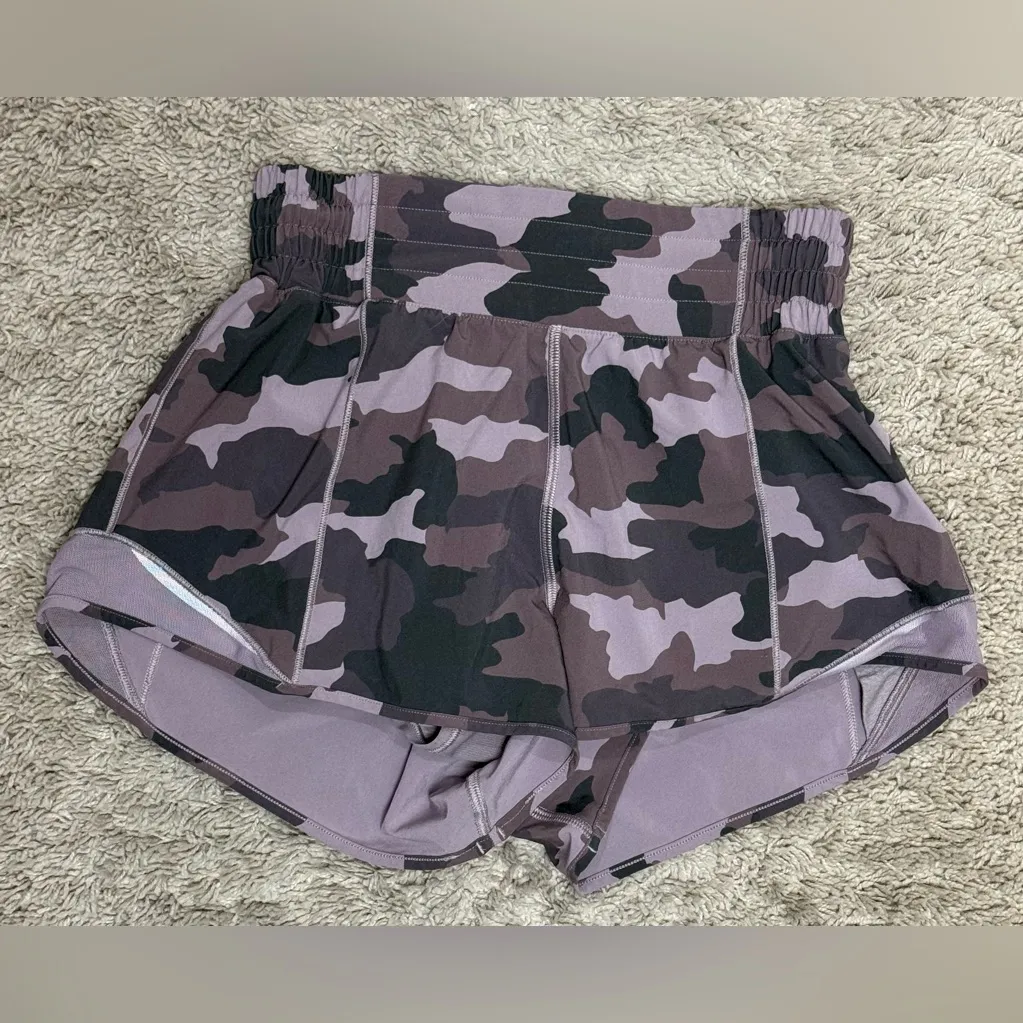 NWOT Lululemon Hotty Hot High-Rise Lined Short 2.5 size 4  Camo Misty Mauve - Image 8