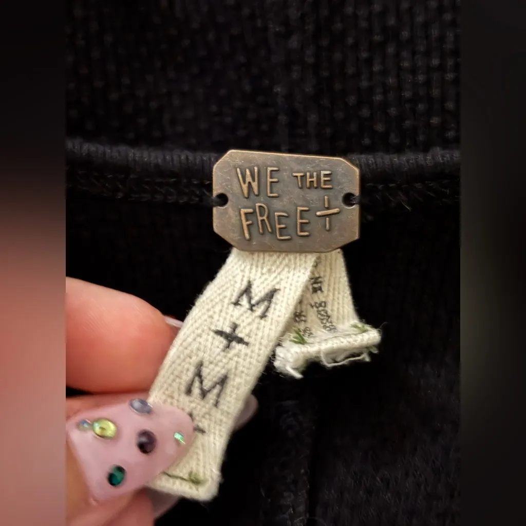 We The Free Black Thermal Size Medium - Image 5