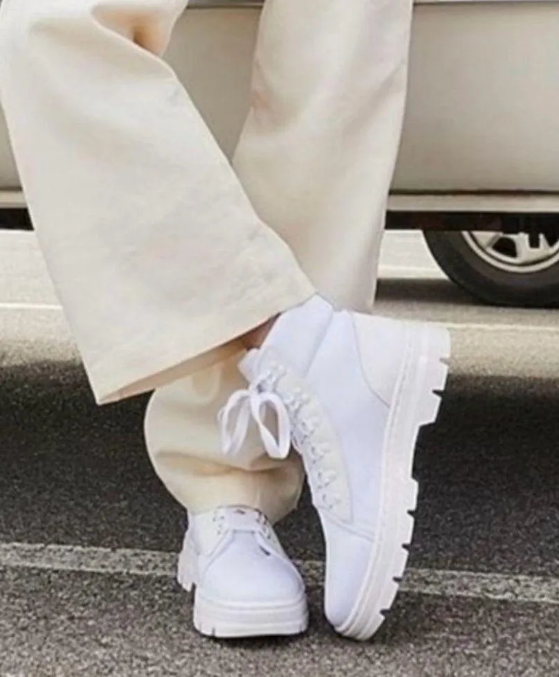 NEW  Women's Combs Poly Casual Lace Up Boot White Sz 9 - Image 2