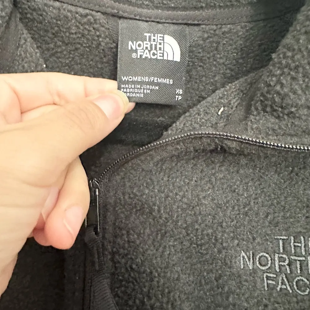 The north face fleece black pullover v neck collared outdoors camping size XS - Image 2