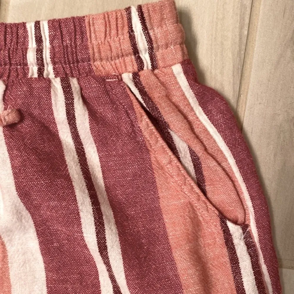 Universal Thread|Red/peach/white stripe shorts. Elastic waist with drawstring - Image 3