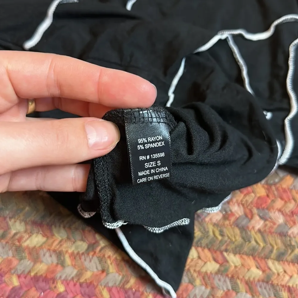 LIBERTY LOVE PATCHWORK WHITE DETAIL LONG SLEEVE CROP - Image 3