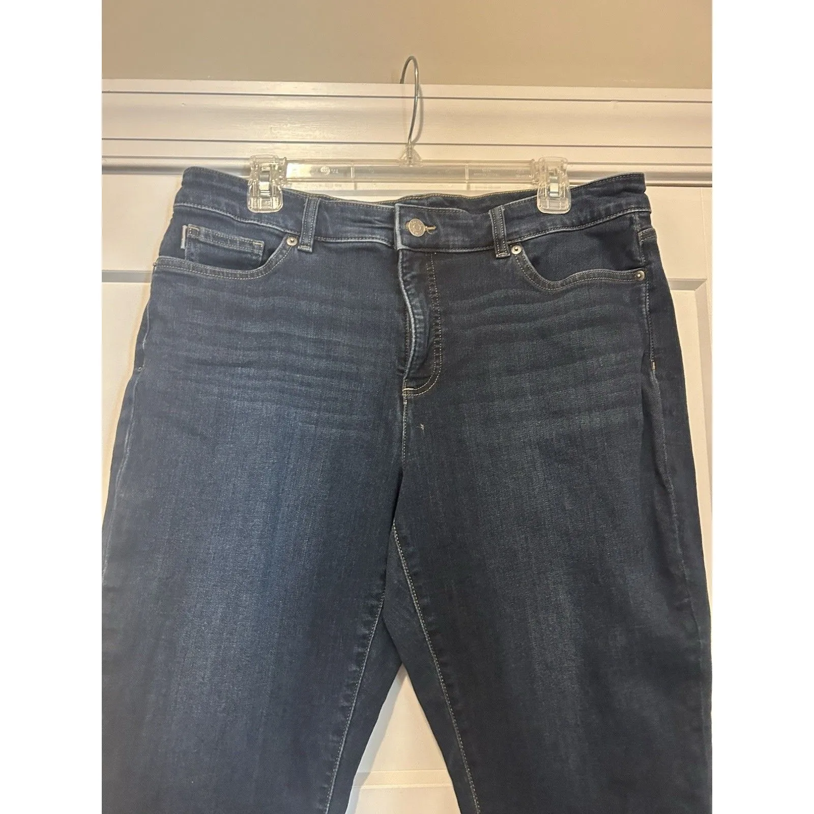 CHAPS  Womens Size 14 Blue Denim Capri Pants Stretch Shaping Modest Plus Size - Image 4