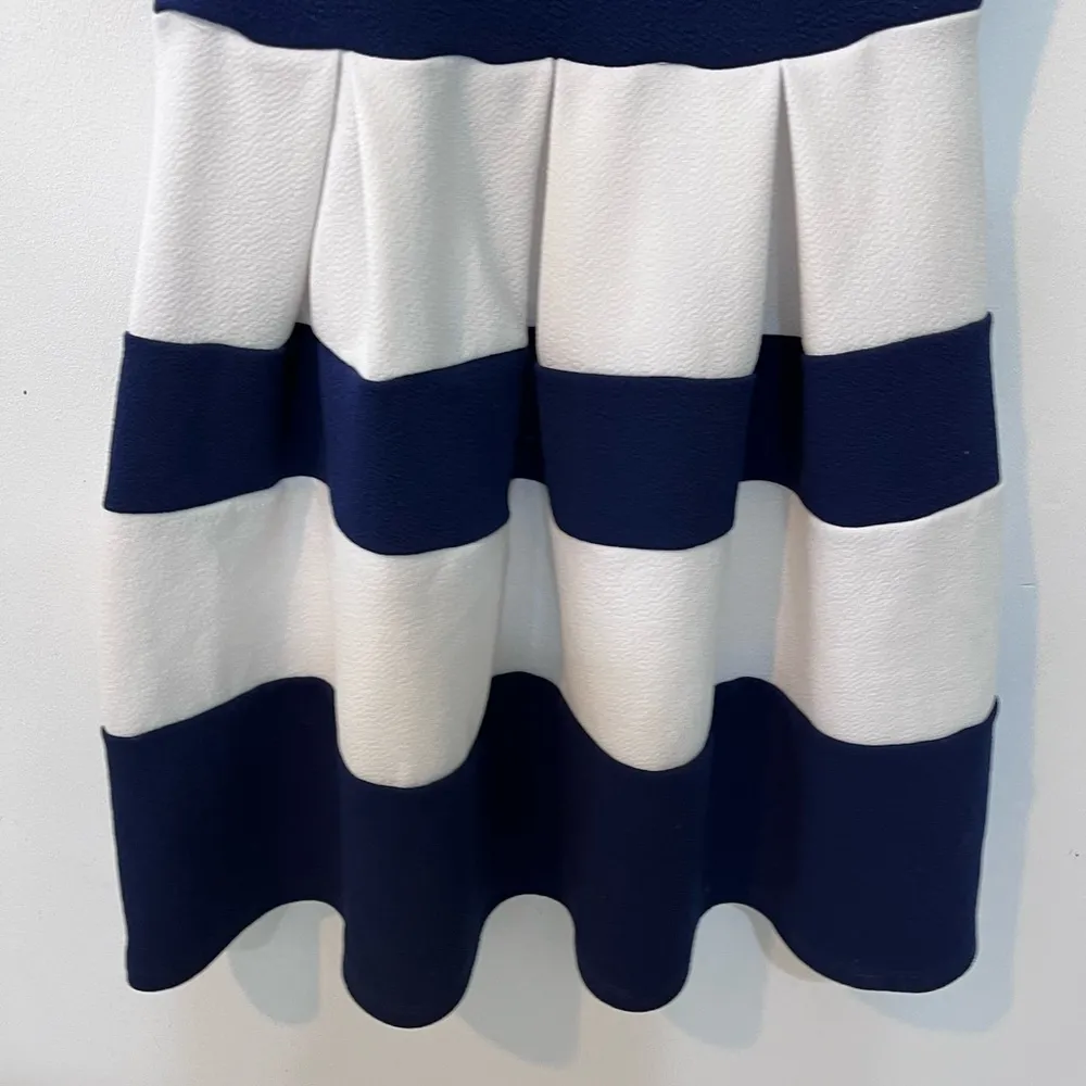 Finn & Clover Navy Blue and White striped fit and flare dress S A-line Nautical - Image 4