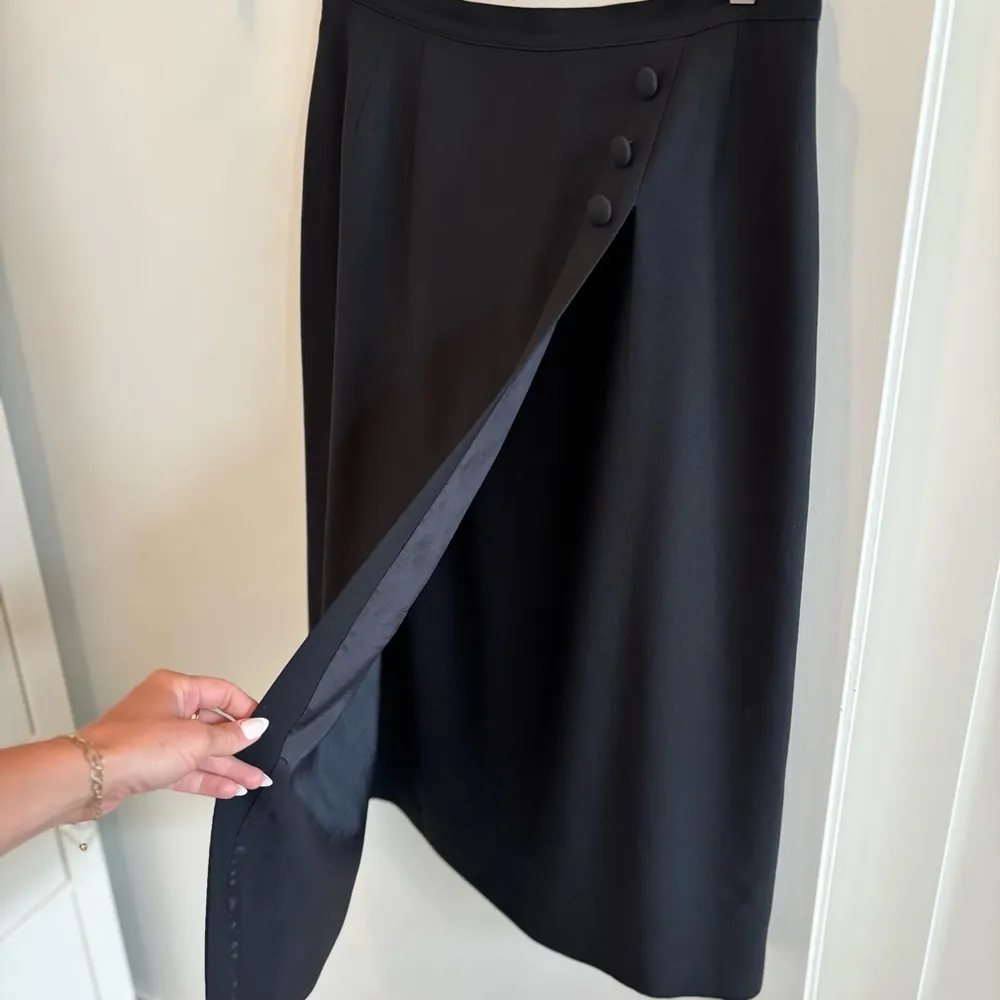 Kasper & Company A.S.L. Vintage Women's Black Wrap Pencil Skirt Button Detail 16 - Image 5